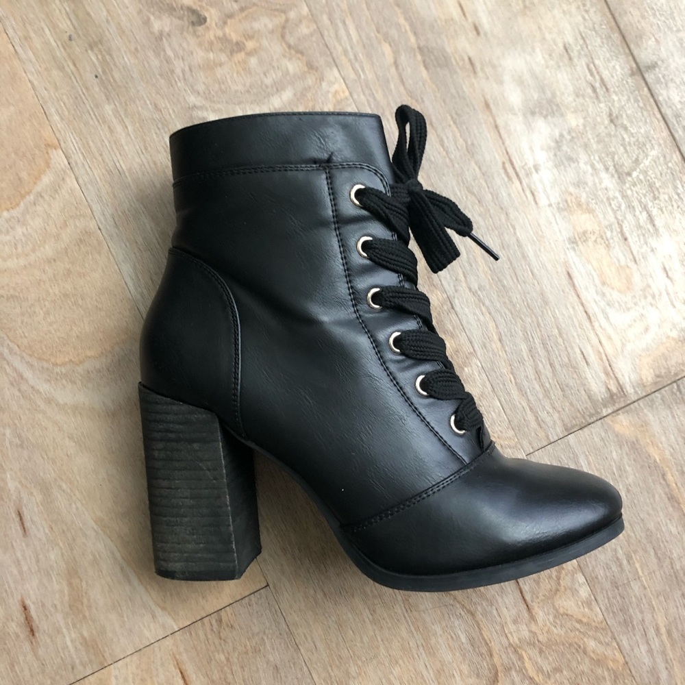 Rodie by Call it Spring